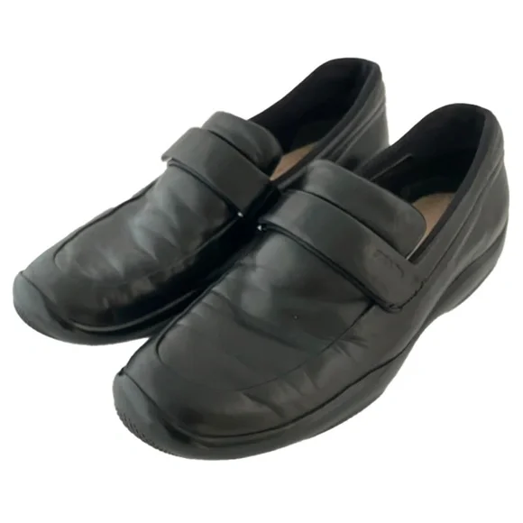 Prada Vintage Linea Rossa Leather Shoes - Size 39 US MENS  display picture 2